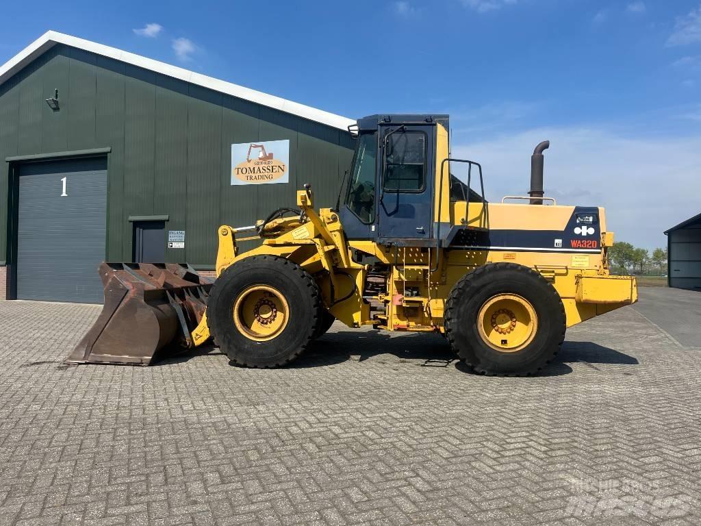 Komatsu WA 320-1 ホイールローダー・タイヤショベル