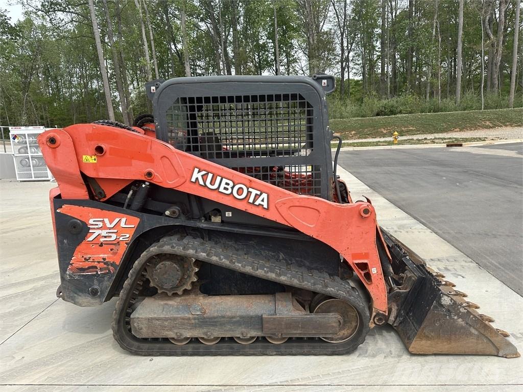 Kubota SVL 75-2 スキッドステアローダー