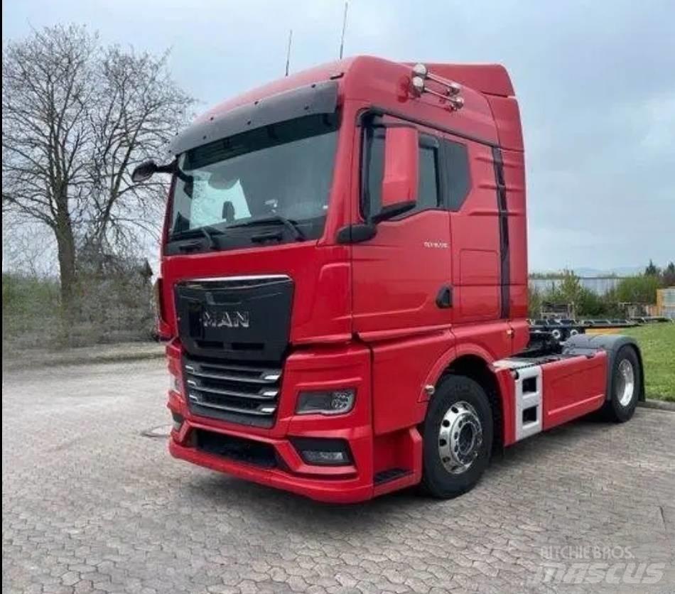 Shacman truck head ダンプトレーラー