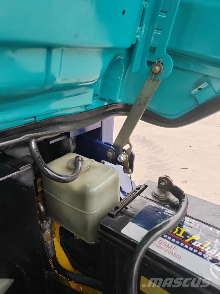 Komatsu 2.5t ディーゼル・軽油