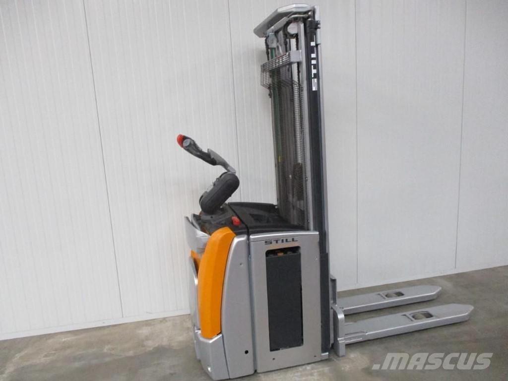 Still EXV SF14 ローリフトとプラットフォーム