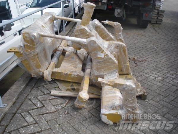 CAT 140M/160M Ripper 建設機械 -　その他