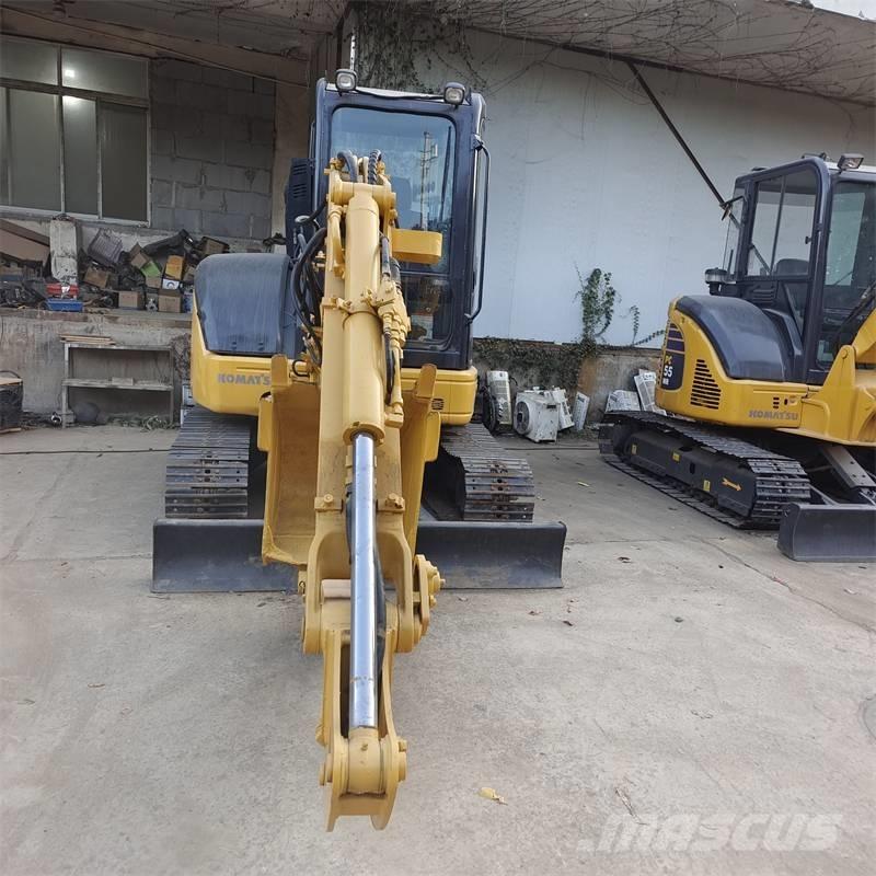 Komatsu PC 40 ミニ油圧ショベル 7t以下（ミニユンボ・ミニディガー）