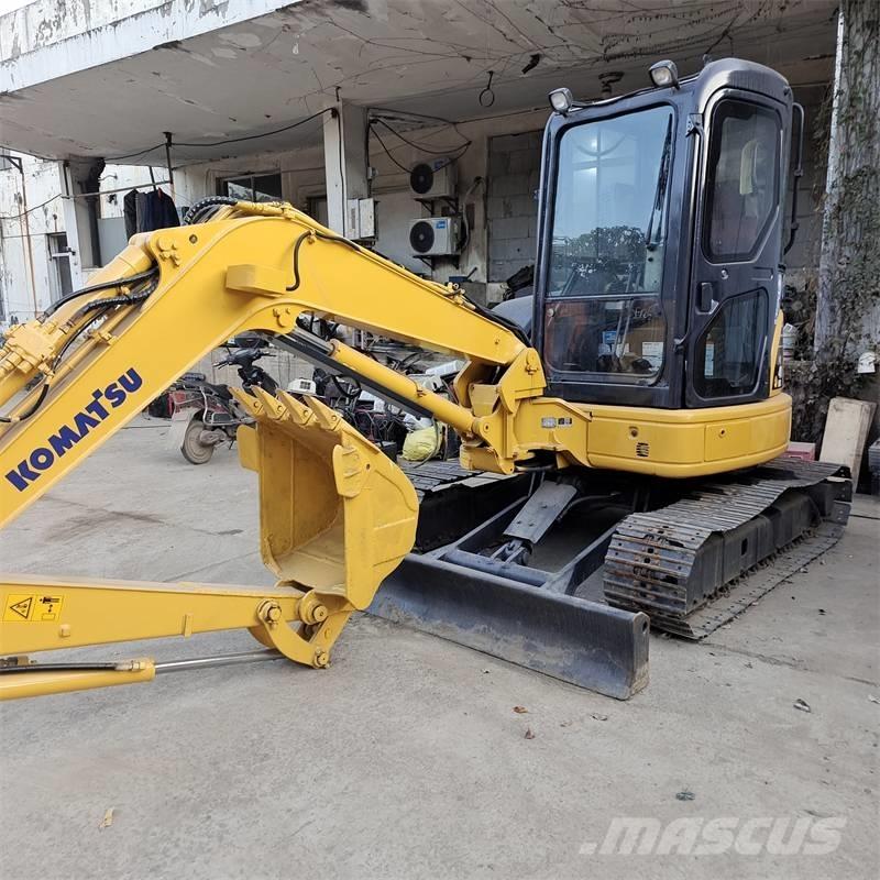 Komatsu PC 40 ミニ油圧ショベル 7t以下（ミニユンボ・ミニディガー）
