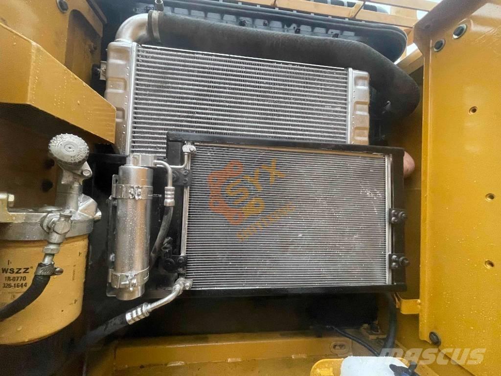 CAT CAT320 D2 大型油圧ショベル12t以上（パワーショベル・ユンボ）