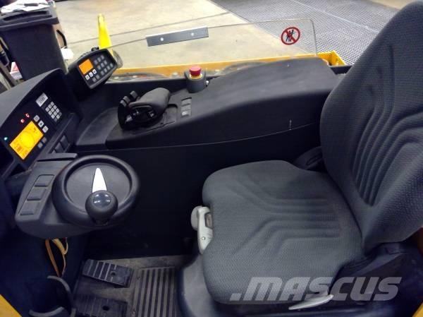 Jungheinrich ETV 214 リーチフォークリフト