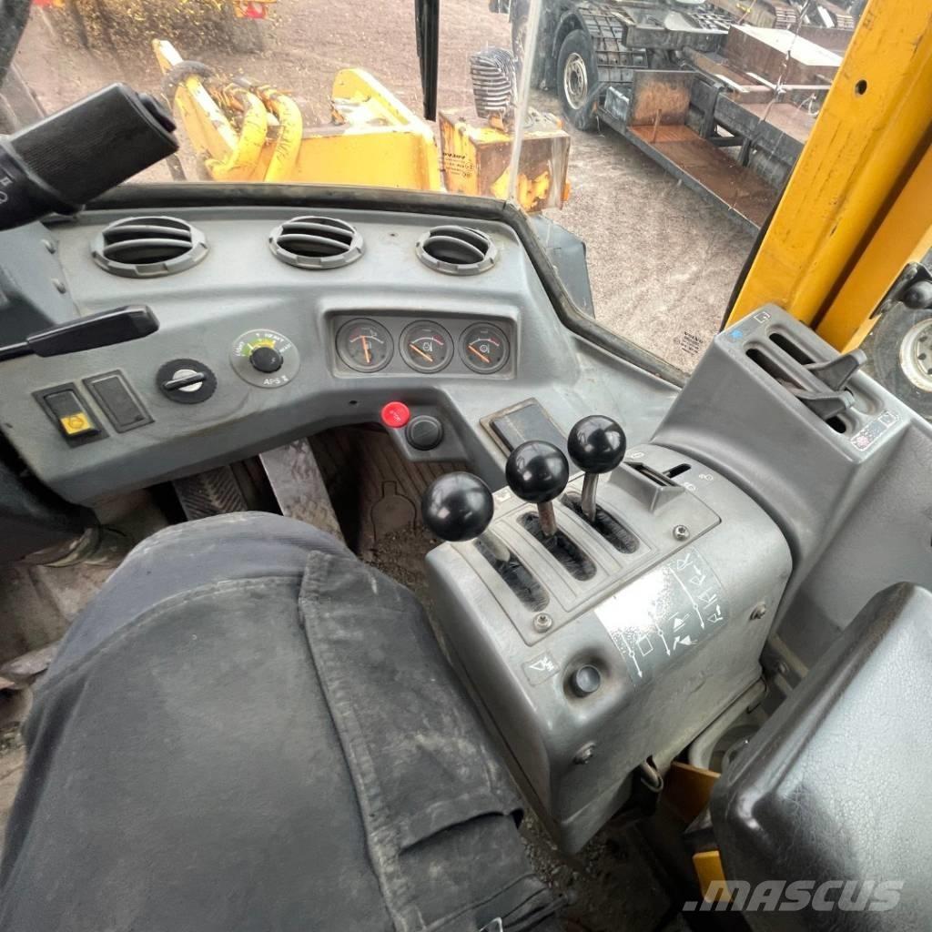 Volvo L 120 C ホイールローダー・タイヤショベル