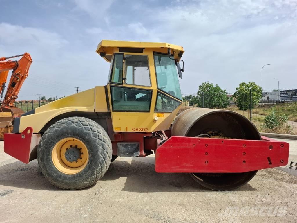 Dynapac CA 302 D 振動ローラ