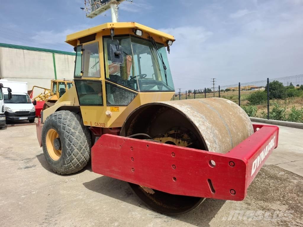 Dynapac CA 302 D 振動ローラ