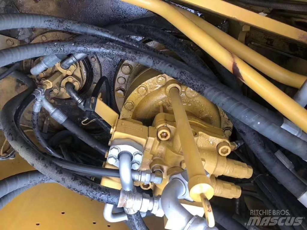 CAT 323 D 大型油圧ショベル12t以上（パワーショベル・ユンボ）