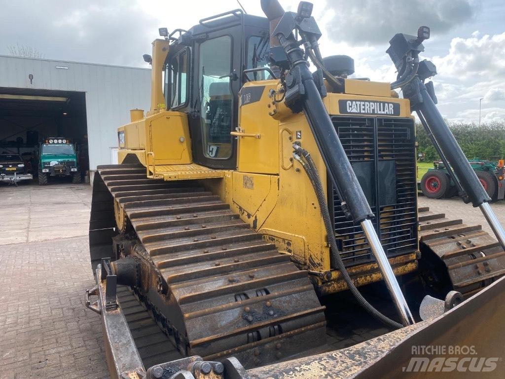 CAT D 6 T LGP ブルドーザー