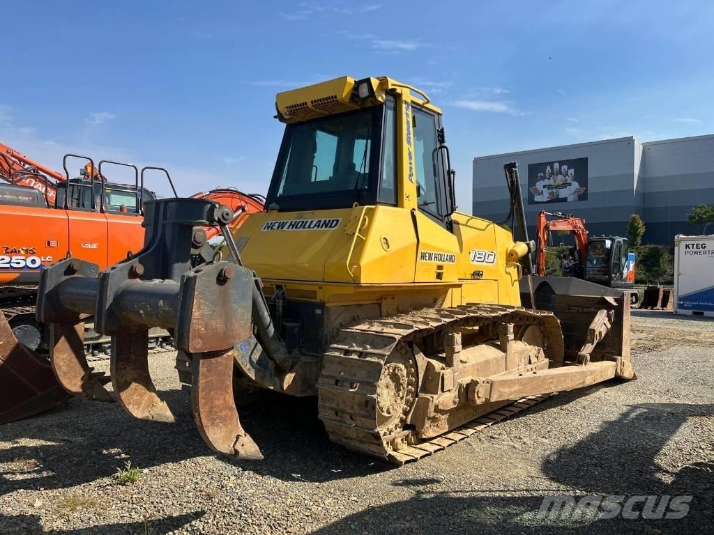 New Holland D180 ブルドーザー