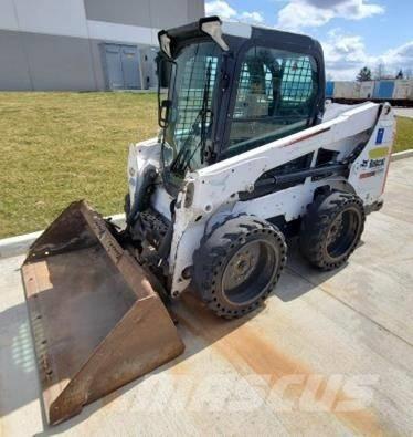 Bobcat S550 スキッドステアローダー