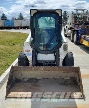 Bobcat S550 スキッドステアローダー