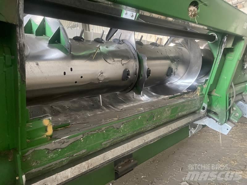 John Deere 635 X ハーベスタヘッド