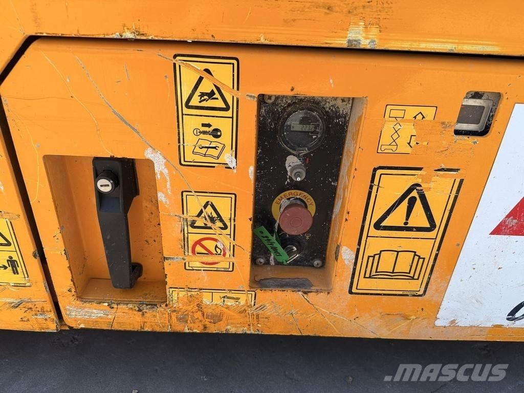 JCB S4046E その他リフトとプラットフォーム
