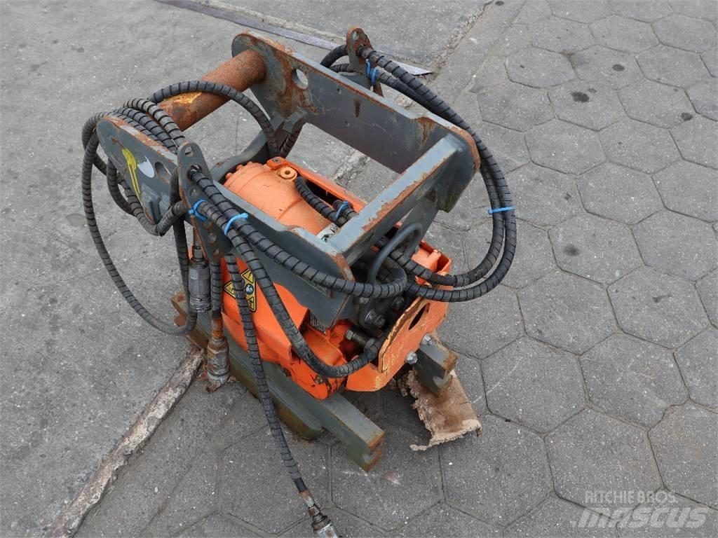  TILT ROTATOR TR07 クイックヒッチ