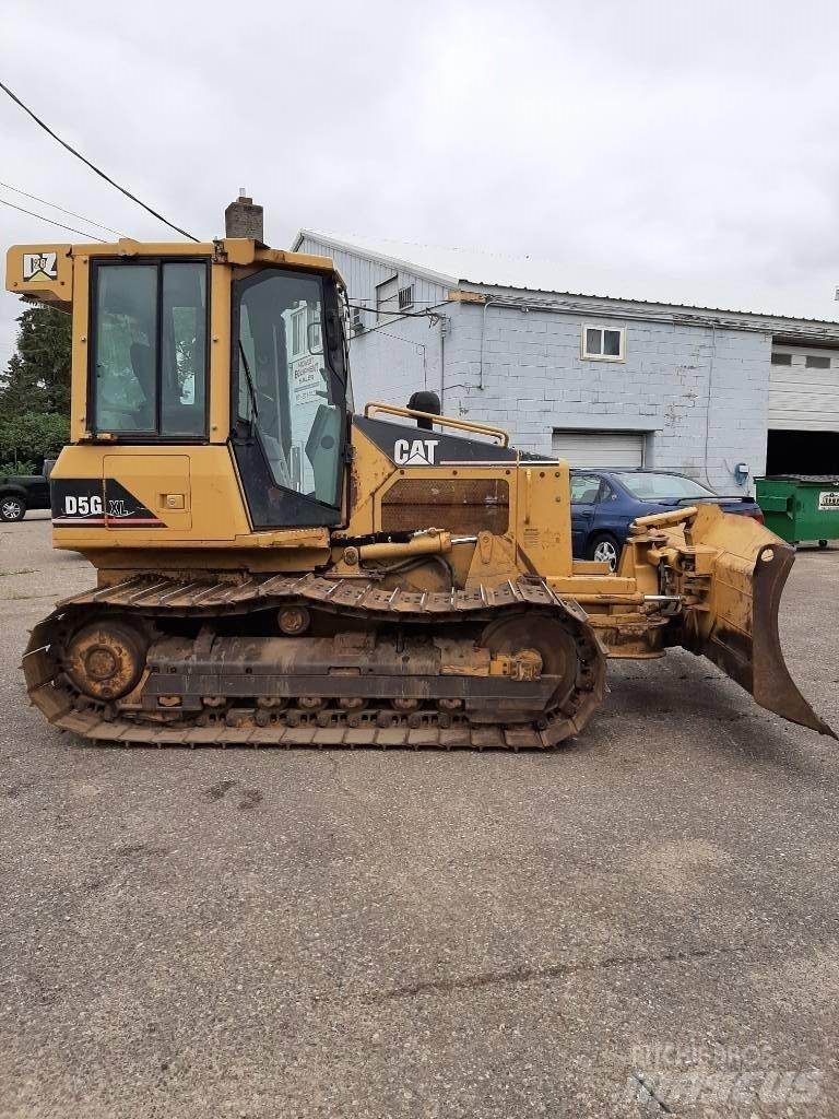 CAT D5GLGP ブルドーザー