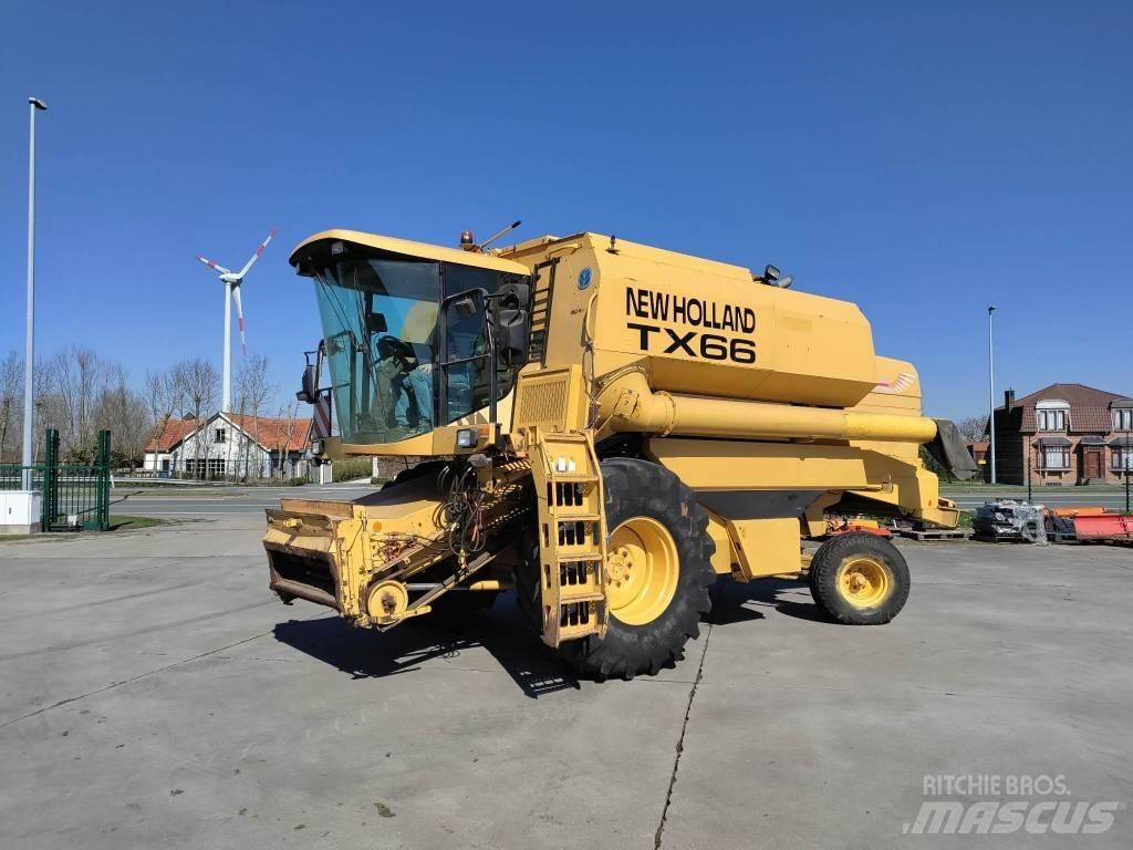 New Holland TX 66 コンバイン