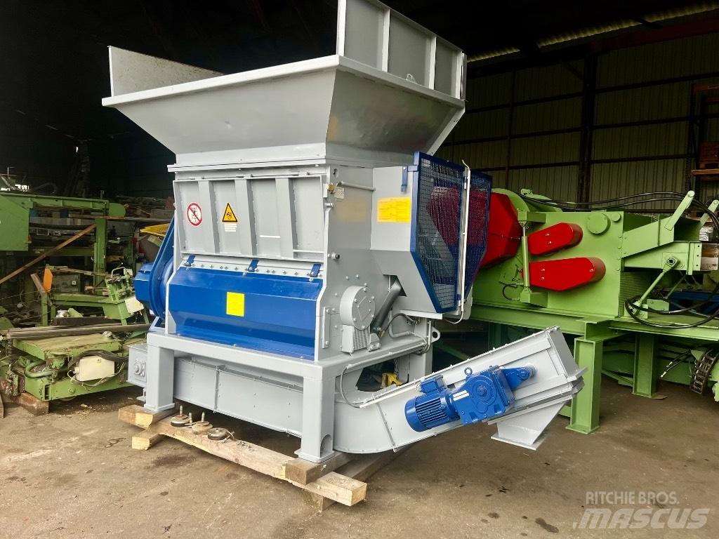 Lindner VEGA 1500 廃棄物シュレッダー