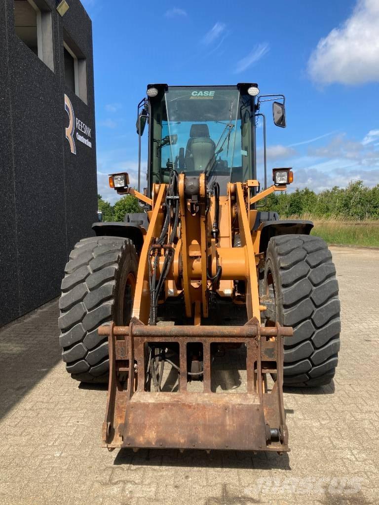CASE 621 F XR ホイールローダー・タイヤショベル