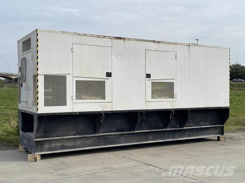 CAT C 18 - 700 ディーゼル発電機