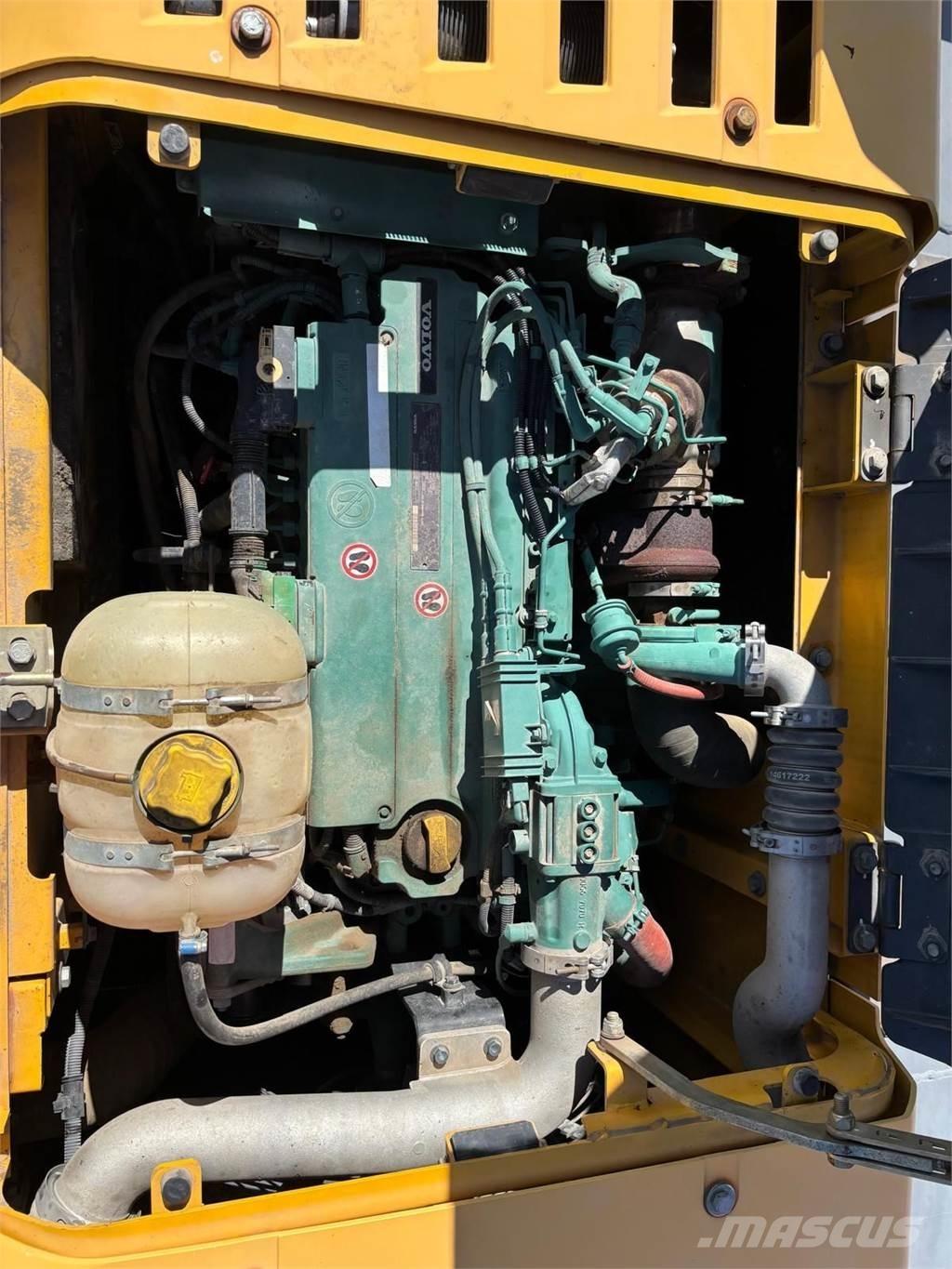 Volvo EC220DL 大型油圧ショベル12t以上（パワーショベル・ユンボ）