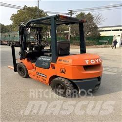 Toyota 02-7 FD F 30 ディーゼル・軽油