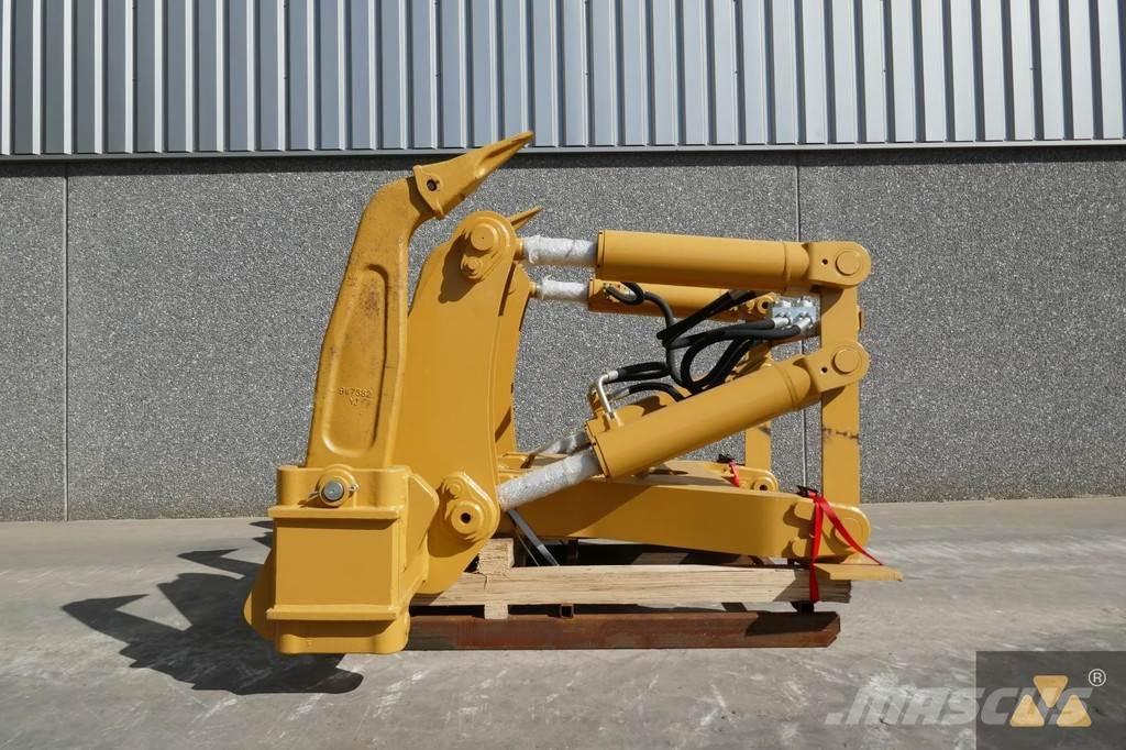 CAT D7E Ripper その他部品
