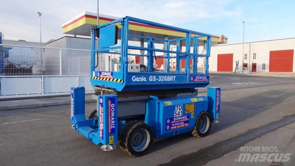 Genie GS 3268 RT シザースリフト