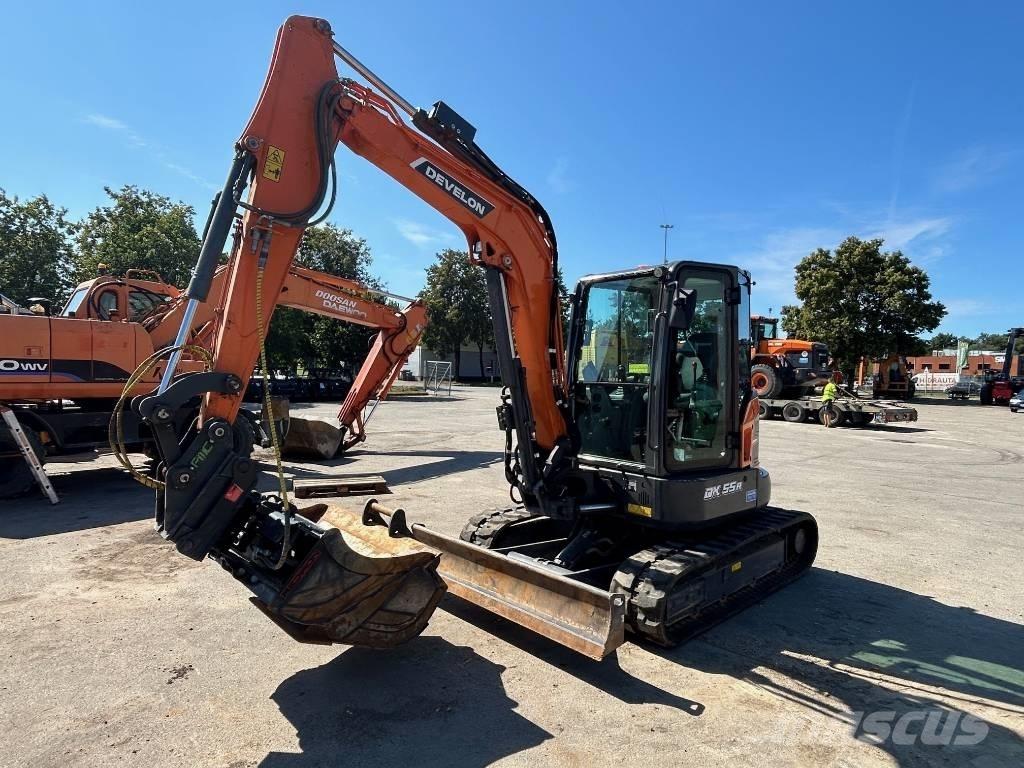 Develon DX 55 R-7 ミニ油圧ショベル 7t以下（ミニユンボ・ミニディガー）