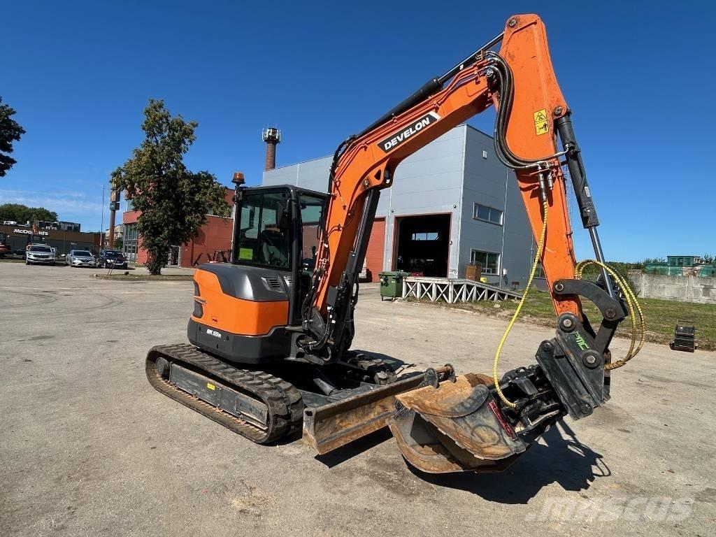Develon DX 55 R-7 ミニ油圧ショベル 7t以下（ミニユンボ・ミニディガー）
