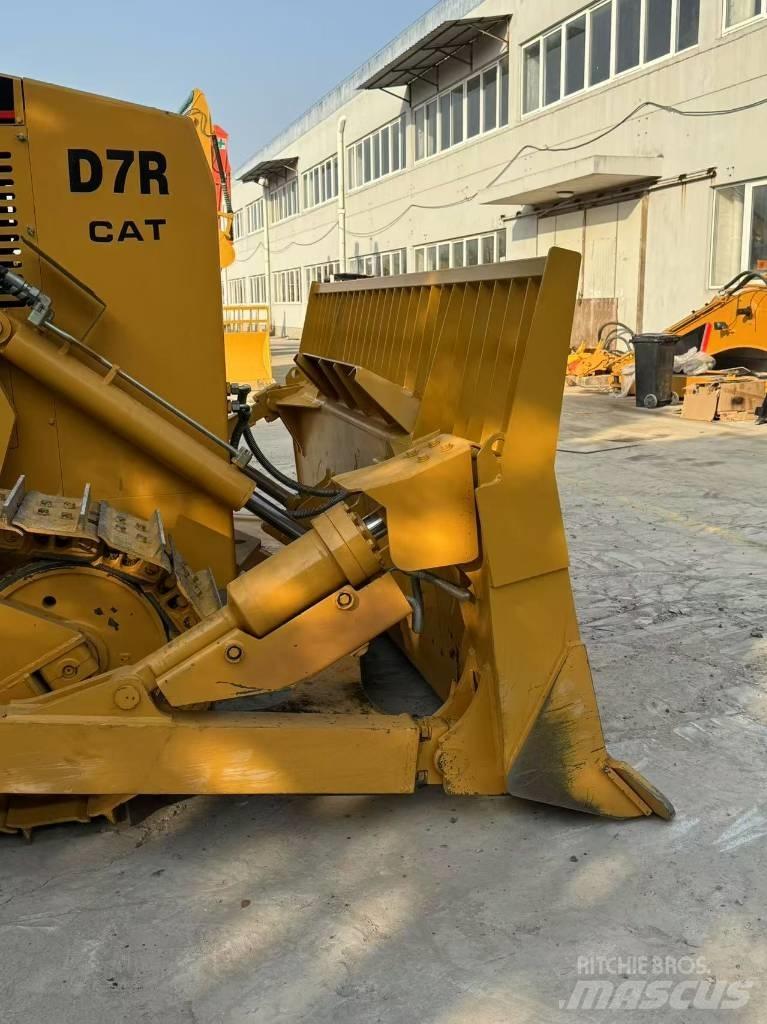 CAT D 7 R LGP ブルドーザー