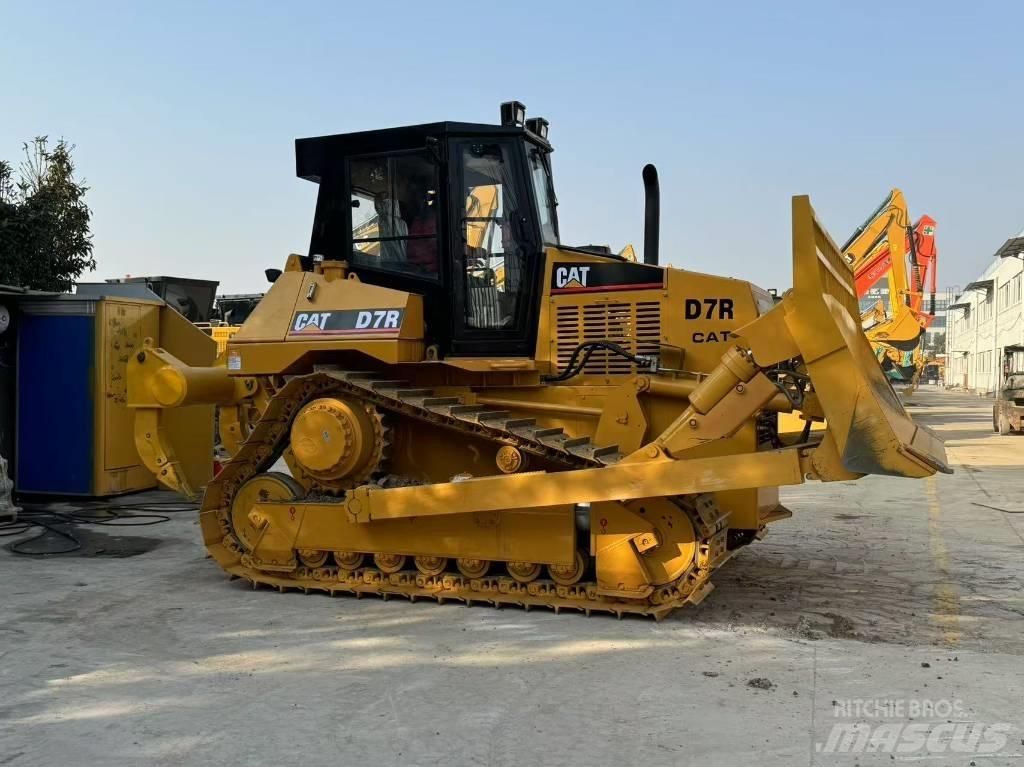 CAT D 7 R LGP ブルドーザー