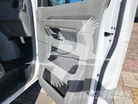 Ford E450 建設機械 -　その他