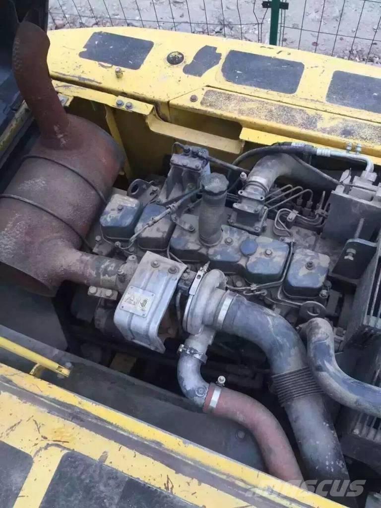 Komatsu pc200-7 大型油圧ショベル12t以上（パワーショベル・ユンボ）