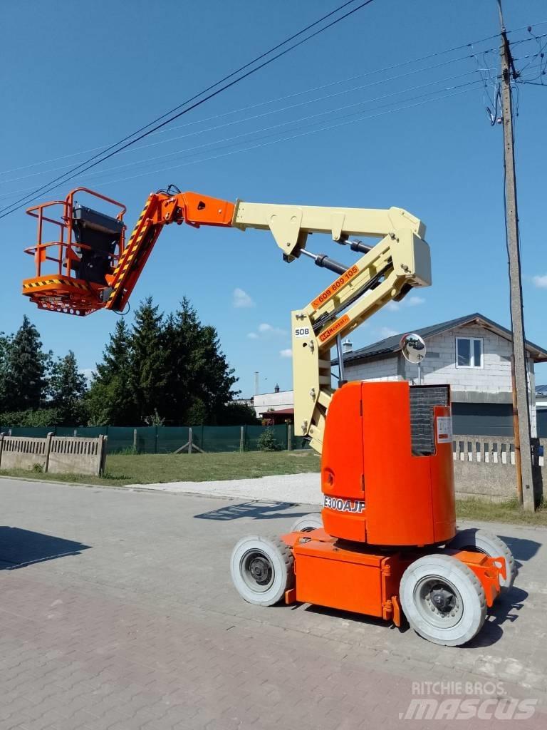 JLG E 300 AJP ブームリフト　屈伸型
