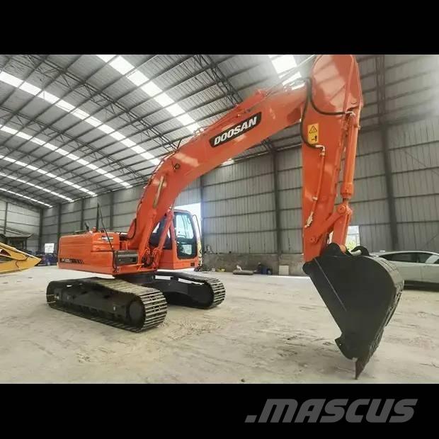Doosan DX 225 LC 大型油圧ショベル12t以上（パワーショベル・ユンボ）
