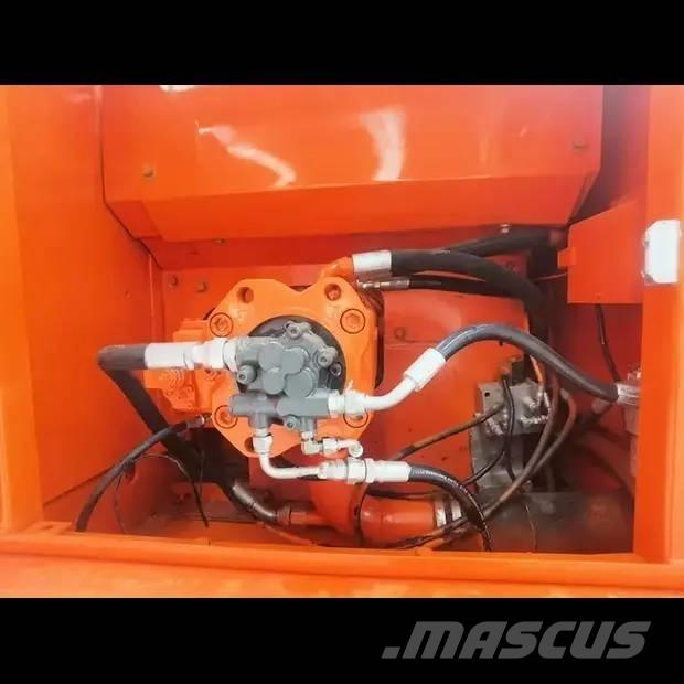 Doosan DX 225 LC 大型油圧ショベル12t以上（パワーショベル・ユンボ）