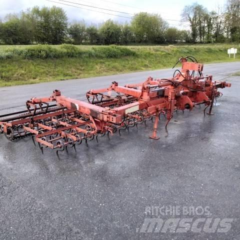 Krone 6M 土掻き機
