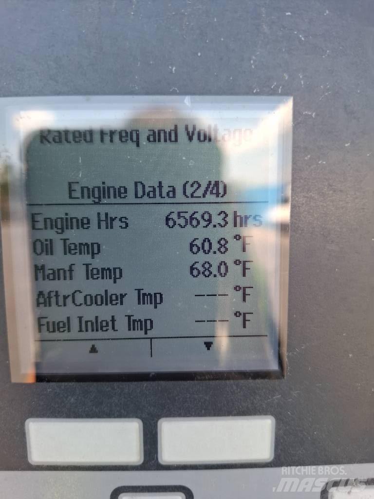 Cummins C550D5e ディーゼル発電機