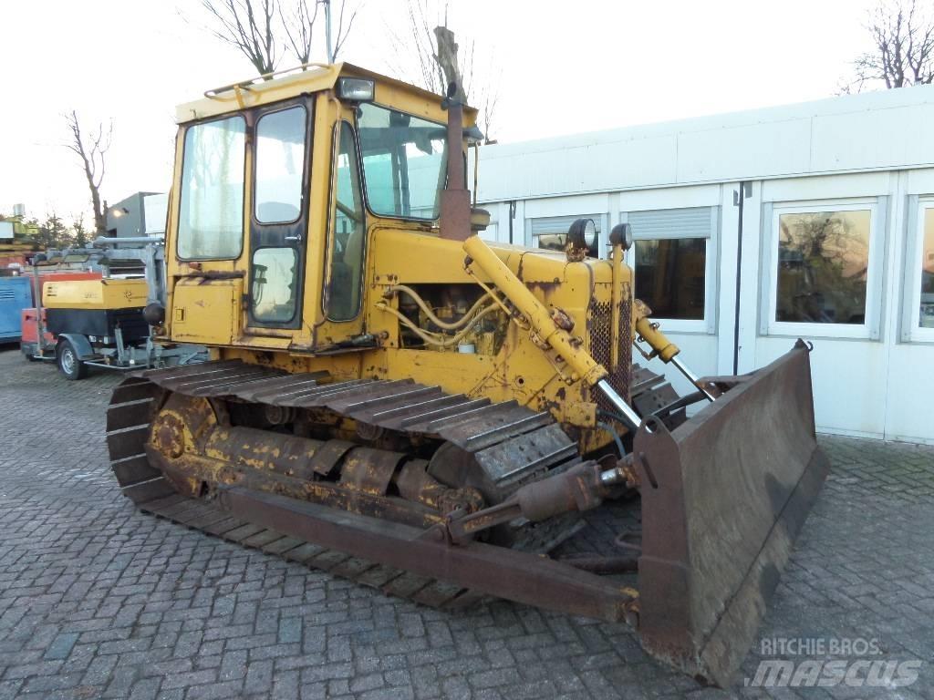 CAT D 4 E ブルドーザー