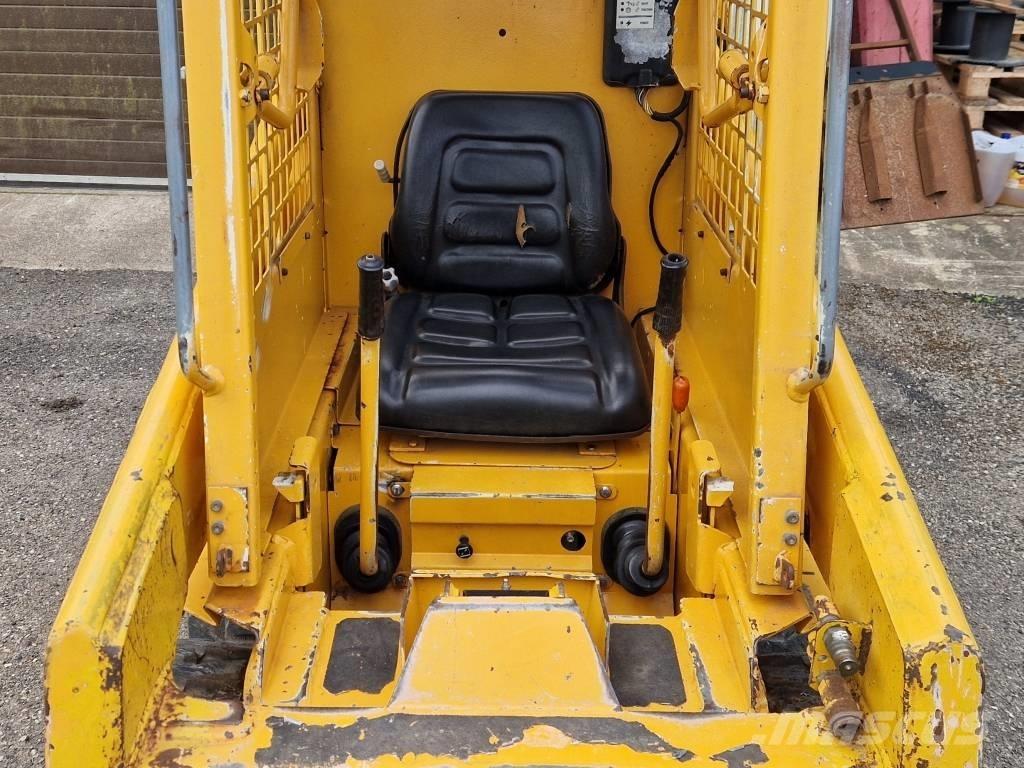 Bobcat 453 スキッドステアローダー
