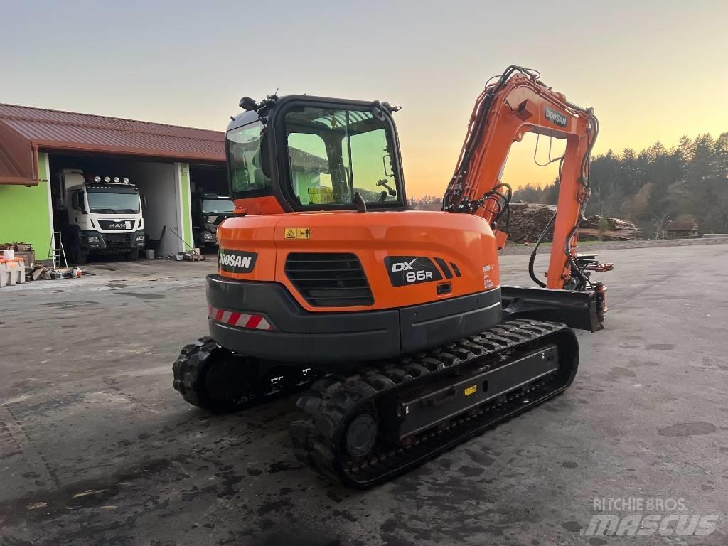 Doosan DX85R-3 中型油圧ショベル 7ｔ-12ｔ（ユンボ・パワーショベル・バックホー）