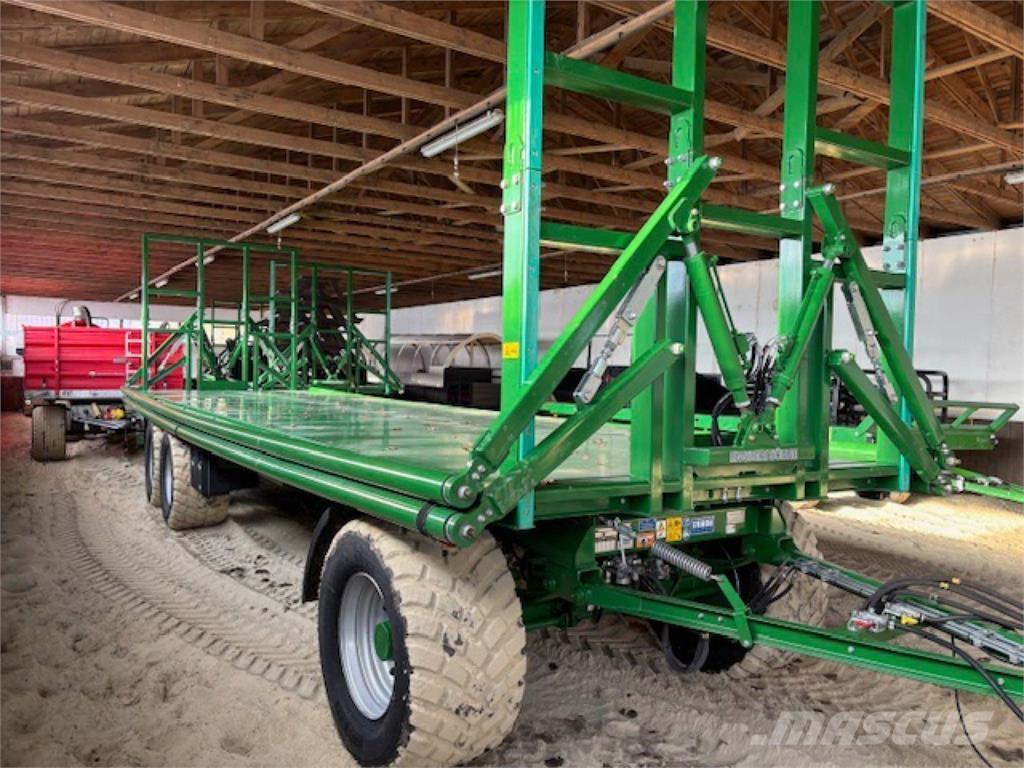 Kröger PWO 24 ベールトレーラー