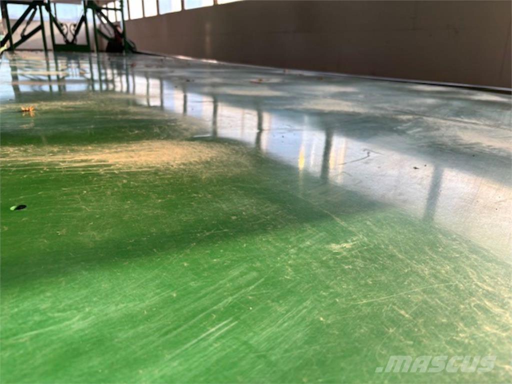 Kröger PWO 24 ベールトレーラー