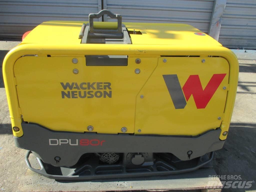 Wacker Neuson DPU 80 プレートコンパクター