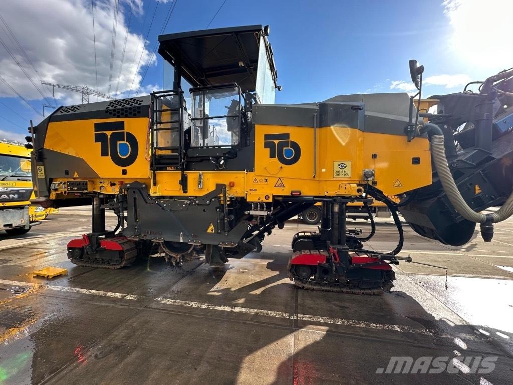 Bomag BM 2000/65 アスファルトコールドミリングマシーン