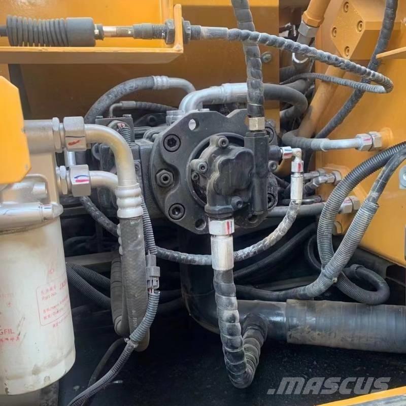 Sany SY 135 大型油圧ショベル12t以上（パワーショベル・ユンボ）