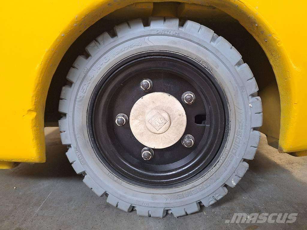 Yale ERP 16 VT バッテリーフォークリフト